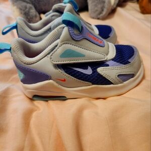 NIKE Girls 7c shoes(Blue,teal,pink,Gray)